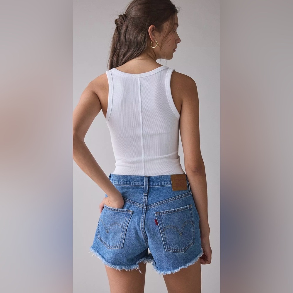 Levi’s 501 button front denim cut off shorts size 28 in excellent condition.
